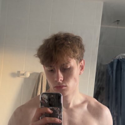 rptgld's profile picture. facho, raciste, aryen de merde, c’est pas moi qui l’ai dit 🇫🇷🤙🏻