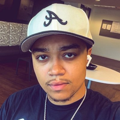 itsrennyduh's profile picture. 🧘🏽‍♂️🩵 Proudly Nigerian 🇳🇬