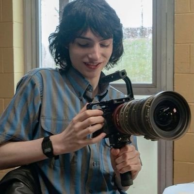 OFHAUNTEDCRITIC's profile picture. ɪᴛ'ꜱ ᴏᴋᴀʏ , ᴡᴇ'ʀᴇ ᴛʜᴇ ʙᴇꜱᴛ ᴏꜰ ꜰʀɪᴇɴᴅꜱ .  ( ᴀɴʏᴡᴀʏ .  )

                    —    mike wheeler rp account .