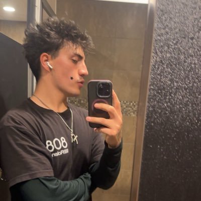 weonthatall41's profile picture. 