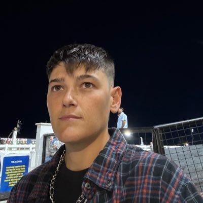 asspoppinaustin's profile picture. village idiot