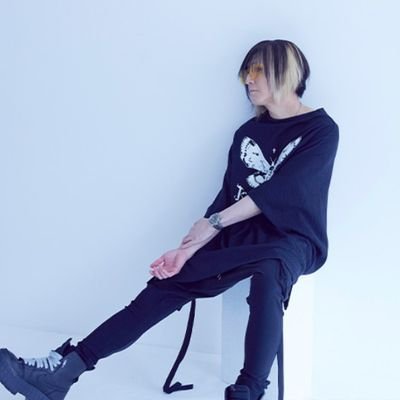 kaedoup's profile picture. GLAYと乃木坂46がスキ💜
←両ファンの方仲良くしてくださいませ🥰
ツアーが始まると西へ東へと飛び回るお気楽極楽おかん（^m^*）
GLAYは下手が激しく贔屓（萌）
LIVE中は私の首は左にしか向かないの♥
下手の幸せは私の幸せ♥
ええ腐りきってますが何か？ｗ