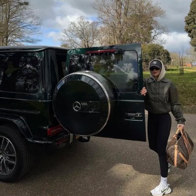 aufgdsahv's profile picture. Believe in yourself and all that you are.