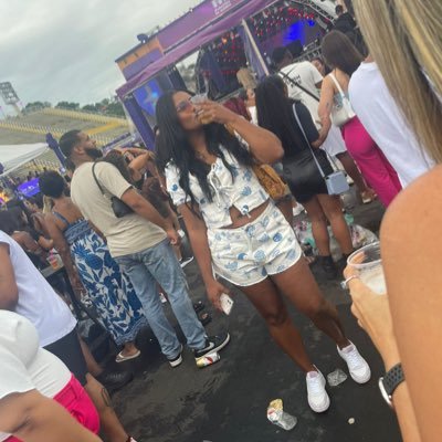 julittasantos's profile picture. julia