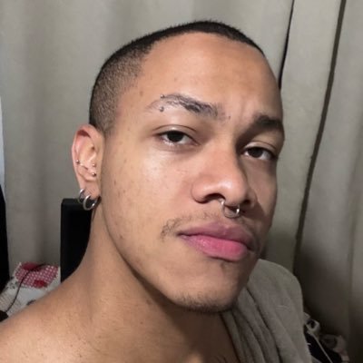 sundaeszn's profile picture. a true bad bitch ain't weak or bitter. ᵉˡᵉ/ᵈᵉˡᵉ