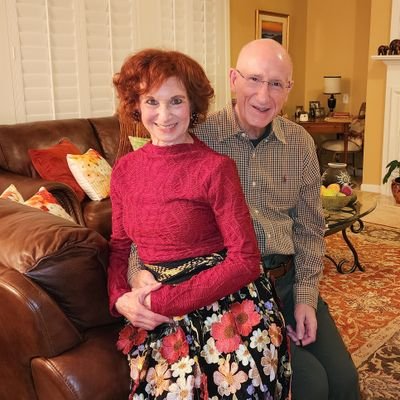 ellecreative's profile picture. Nature Photographer - Love to capture the beauty of our changing landscape, nature, and architecture. Fashion, poetry, literature, and films. Zero Covid+Masks