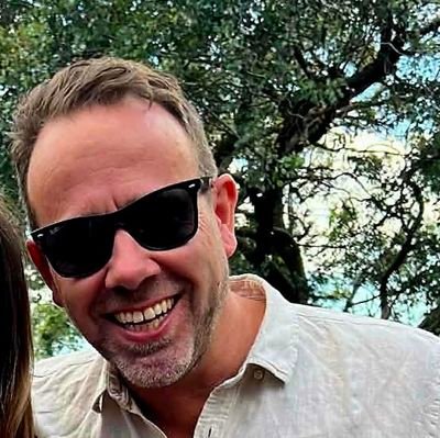 wesy_b's profile picture. Looking for the save my, save my soul
#NewYorkForever 
#U2 
#gopies