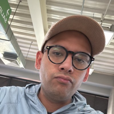 crinoideo's profile picture. Yo analizo