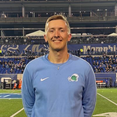 chriswurl27's profile picture. @greenwavefb 🏈🎥 | @uofillinois alum