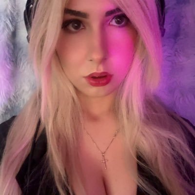 blueberrygabi's profile picture. 