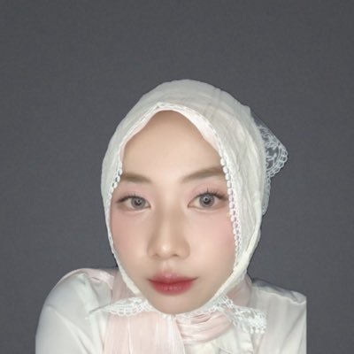 bunga_1999's profile picture. 아포방포𝄞⨾𓍢ִ໋🎧ྀི ⟭⟬ ★! 𝟗𝟑 ·  ꜱɢ ^. .^₎⟆       — 🎧 !! ᴅ-ᴅᴀʏ @agustd 🐱ྀི 주훈 ୨ৎ 마틴 𐔌՞. .՞𐦯 In a world of boys he’s a gentleman♡