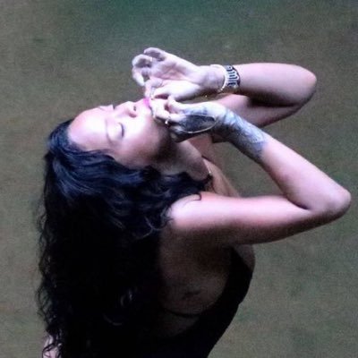 obsessedyoogi1's profile picture. 