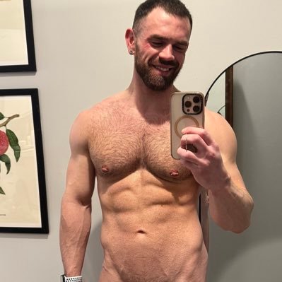 hunkofcole's profile picture. Weightlifter | Muscle Bottom | Locked