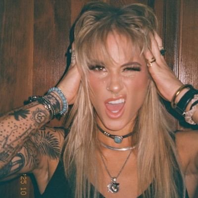 SNATCHEDSOL's profile picture. time cast a spell on you, but you won't forget me.