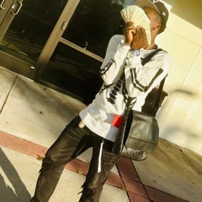 uzisofye's profile picture. Glokk40spaz, Uzi, Che, & Harden fan #billsmafia #BlackBulls #HeartPirates #RipToriyama @reallydiablo