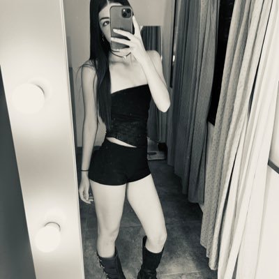 aguztttina's profile picture. 