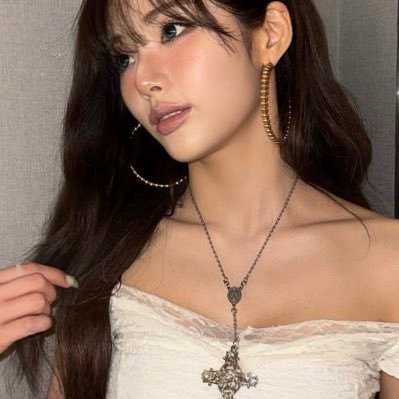 82doie's profile picture. 