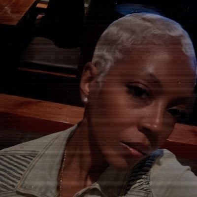 itsyagrlesh's profile picture. 34 | Master of None