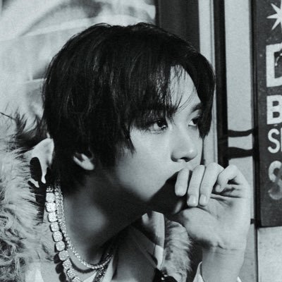 theartura's profile picture. 