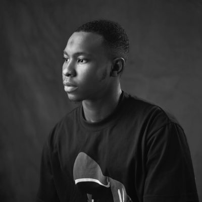 Decreatorr's profile picture. Turning moments into timeless memories.  Portrait • Weddings • lifestyle photographer