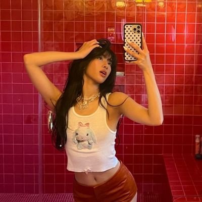 valmyway's profile picture. my digital diary