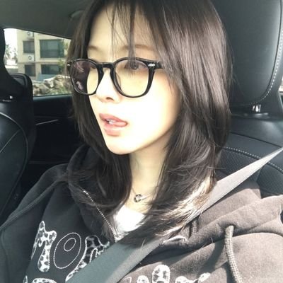 vkelfkkk's profile picture. lyf's beauty is fallin' 4u