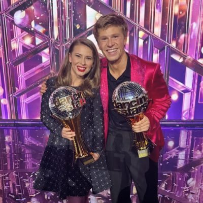 stephgiesb1995's profile picture. Jesus said, “By this all people will know that you are my disciples, if you have love for one another” (John 13:35.)