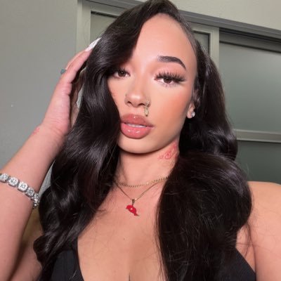 nanafinessse's profile picture. 🇲🇦🇸🇳 1015 MGMT - Editorial Model | Vixen | @wildnout @empire IG nanafiinesse ❤️‍🔥