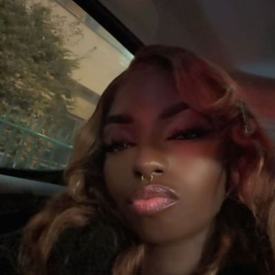 Plaaywithmee's profile picture. ❌🎮