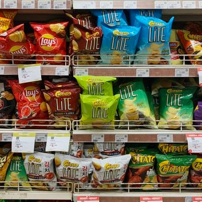 ermadhya's profile picture. Half Muggle ✨ I an E | Less Sugar | Monochrome and Pastel | 🎐