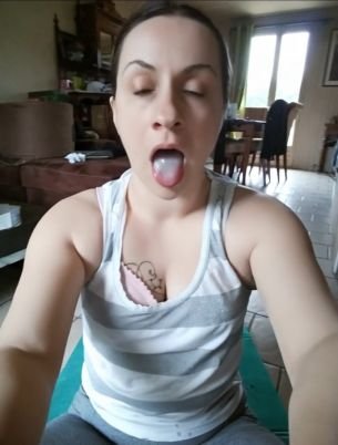 Wbw1980's profile picture. ⚠ Nsfw ⚠ us  (couple account) ...  🔞🍆🍑🍒 

Cumtribute her please, we love it👌🏻💦 (must follow)
#RealCouple mdni