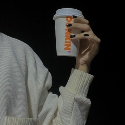 sh_xxx230's profile picture. @huq1990 
مزاجية والظروف الي تسافر بي .. مزاجيه. - 🕊 #جورج_وسوف ' #طلال_مداح