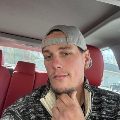 mikedesouza380's profile picture. let’s go Celtics