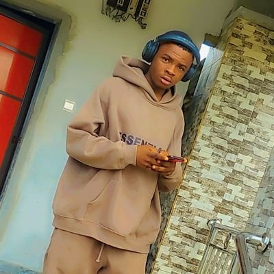 IAMTHEMIRACLES's profile picture. plutomania 🪐records no label 🐜🔫