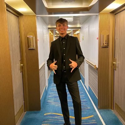 kadenbrinkk's profile picture. DCA UR LIFE SAVINGS