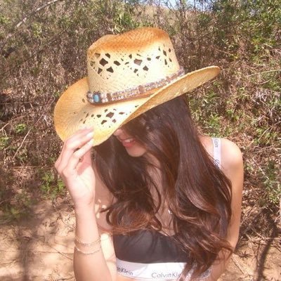 Giiia_5's profile picture. احياناً منقذة صفريات ودائماً فاهيه