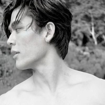 jossgawinx's profile picture. MDNI. kadang cuma nyambat, kadang nulis, kadang kidding.