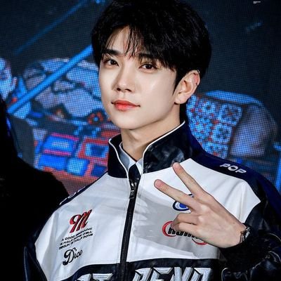 thaeonlys's profile picture. shua = soft + safe