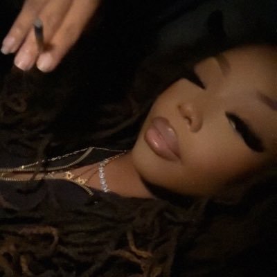 liyahswrld's profile picture. 