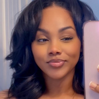 ItsViaT's profile picture. 