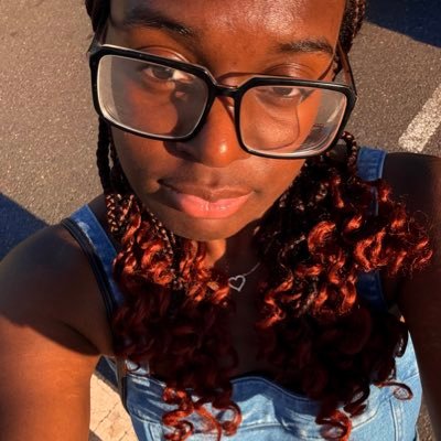 mymilflife's profile picture. my personality is lesbian