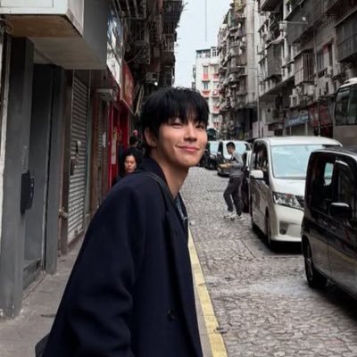 zilu1c's profile picture. 