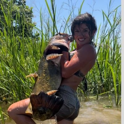 ange68216's profile picture. 