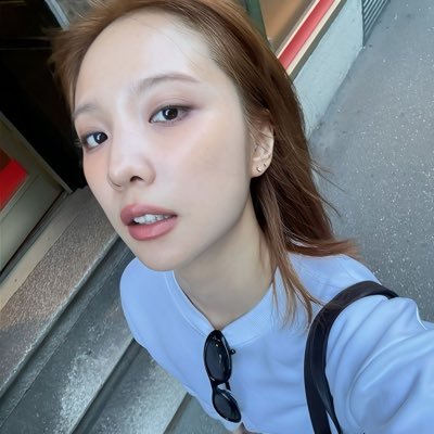 janhaeppy's profile picture. she / her 27 | full time momo lover and queer media enjoyer