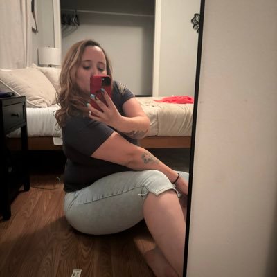 JessMuse157's profile picture. I love poetry, books, walks on the beach and cozy candlelight dinners. I enjoy movies, television, music, traveling, the desert, the quietness of the mountains.