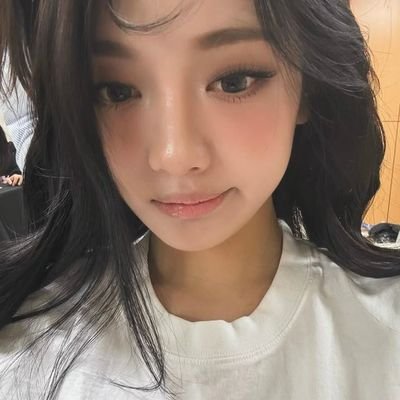 comivg's profile picture. verbal nomad