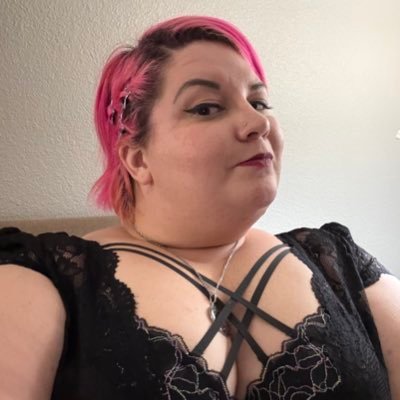 DearJellofairy's profile picture. Kinky GFE-spankings, kink, and playing games sometimes. but mostly tweeting complaints at corporations. DarlingMarsha@yahoo.com