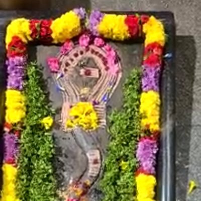 mewithme18's profile picture. 