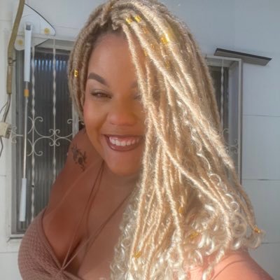 tverisssimo's profile picture. esqueça a versão de mim que você costumava conhecer, ela já nem existe mais.