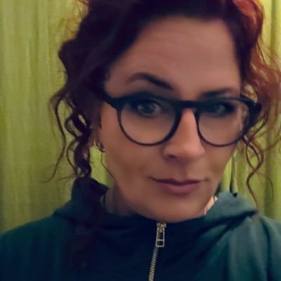 nnaFlurtheke's profile picture. Ich ändere mich im Laufe eines Tages. Ich wache auf, und ich bin jemand, und wenn ich schlafen gehe, weiß ich genau, dass ich jemand anderes bin. BOB DYLAN